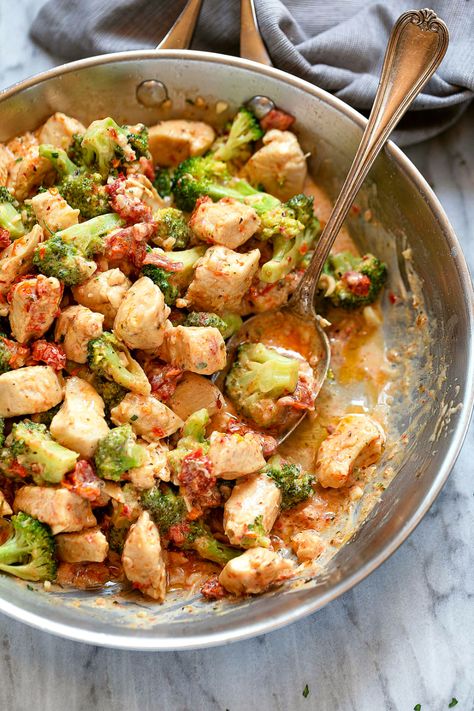 Broccoli Chicken in Cream Cheese Sundried Tomato Sauce #eatwell101 #chicken #recipe - This quick tasty dish is a great keto option for a quick dinner or meal prep! - #recipe by #eatwell101® Slow Cooker Tuscan Chicken, Broccoli Chicken Recipes, Sundried Tomato Sauce, Chicken With Broccoli, Broccoli Chicken, Sundried Tomatoes, Sundried Tomato, Tuscan Chicken, Garlic Butter Chicken