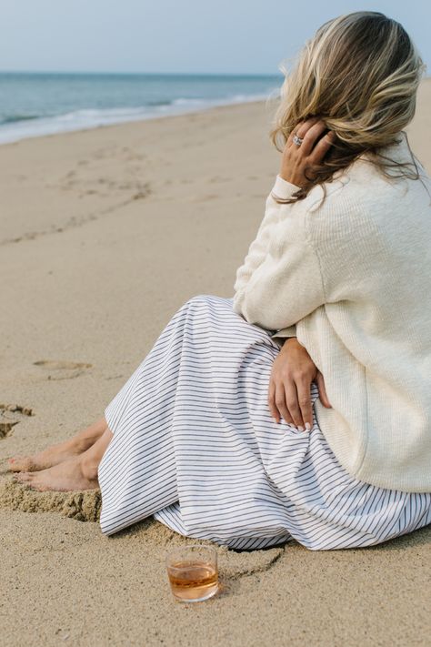 Coastal outfits, coastal grandmother, coastal granddaughter, coastal grandmother aesthetic, coastal granddaughter aesthetic, coastal aesthetic, candid photos, summer vibes, east coast summer aesthetic, djerf avenu, basic clothing, old money aesthetic, lake house aesthetic, summer dress aesthetic, dress inspo Summer beach aesthetic, beach aesthetic, ocean aesthetic, sunset aesthetic, summer, nantucket, nantucket island, coastal nantucket, ACK Coastal Grand Mother Aesthetic, East Coast Clothing Style, Coastal Cool Girl, Beach Grandma Aesthetic Outfits, Hamptons Summer Style, Coastal Grandma Fashion, Coastal Fashion Aesthetic, Coastal Casual Outfit, Fall Coastal Outfits