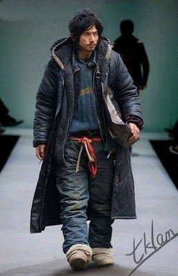 Roast Pork Sliced From A Rusty Cleaver: Internet Sensation - Xi Li Ge (Brother Sharp) Nomad Fashion, Animated Clothes, Bohemian Style Men, Rags To Riches, Mia Mia, Roast Pork, Homeless People, Extraordinary Life, Mens Costumes