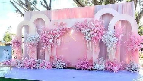 Debut Stage Decoration Backdrops, Quince Stage Decorations, Debut Backdrop Ideas, Debut Backdrop, Unique Event Decor, Garden Baby Shower Theme, Boho Wedding Backdrop, Reception Stage Decor, Jade Wedding