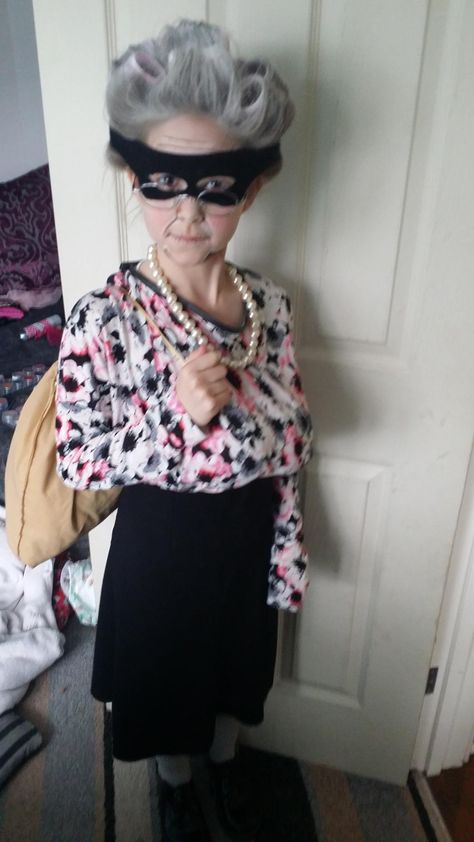 World Book Day Characters, National Book Day, Gangsta Granny, World Book Day Outfits, Granny Costume, Book Characters Dress Up, World Book Day Ideas, Book Character Day, Character Dress Up