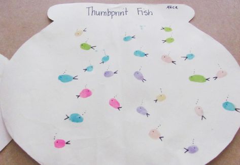 Thumbprint Fish Art Activity Fish Fingerprint Art, Fish Thumbprint Art, Fingerprint Art Ideas Thumb Prints, Class Thumbprint Art, Fingerprint Fish Thumb Prints, Fingerprint Birds Thumb Prints, Fish Handprint, Craft Fish, Thumbprint Crafts