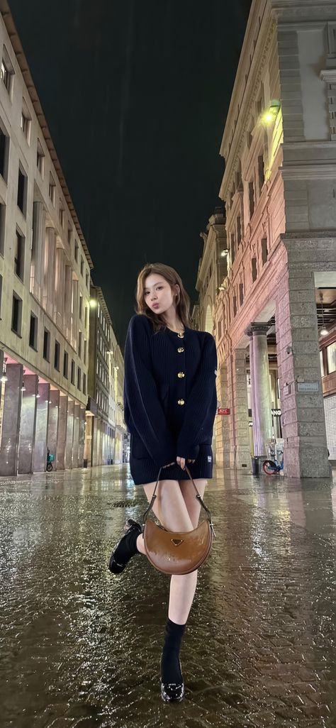 Soft Knit Cardigan, Sana Minatozaki, Twice Sana, Minatozaki Sana, 가을 패션, Girl Bands, Kpop Outfits, Korean Beauty, Aesthetic Outfits