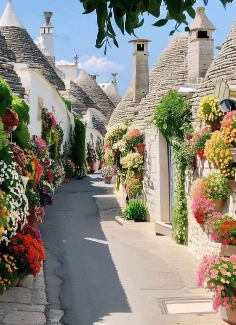 A l b e r o b e l l o - - Just a beautiful world Alberobello Italy, What A Beautiful World, Italian Colors, Puglia Italy, Southern Italy, Travel Italy, World Pictures, Travel Tourism, Places Around The World