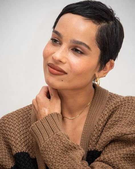 Buzzed Hair Women, Indian Remy Human Hair, Zoë Kravitz, Lisa Bonet, Short Hair Pixie Cuts, Pixie Hair, Zoe Kravitz, Big Chop, Short Pixie Haircuts