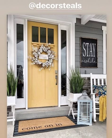 Yellow Front Door, Front Door Paint Colors, Yellow Door, Front Porch Design, Porch Makeover, Painted Front Doors, Casa Exterior, Front Door Colors, Front Porch Decorating