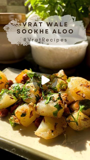 The Excited Cook & Traveller on Instagram: "Navratri special (Day 3) - Vrat wale sookhe aloo

Vrat wale Sookhe Aloo is a delicious dry sabji made out of basic kitchen ingredients like boiled potatoes, peanuts, and a few spices.
I remember, having this aloo ki sabji like a snack on vrat days when I was a child. I never use to keep fasts but because my mum used to, I and my sister used to have vrat wala khana the entire day (Which we were really fond of).
Also, this aloo sabji comes together in under 15 minutes.

Ingredients 

2-3 boiled potatoes
2 tsp ghee
1 tsp cumin seeds
2-3 green chillies 
1 tsp ginger
1 tsp rock salt / sendha namak
1/2 tsp black pepper powder 
2 tsp peanuts
1 tsp lemon juice
Fresh coriander leaves

#vrat #navratri #aloo #sabzi #thali #indianthali #reels #asmr #navratri Potato Sabji, Aloo Sabzi, Aloo Curry, Navratri Recipes, Aloo Recipes, Healthy Potatoes, Kitchen Ingredients, Potato Curry, Basic Kitchen