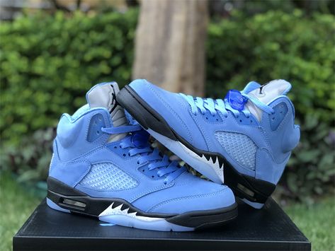 Jordan 5 Unc, Unc University, Blue Jordans, Professional Shoes, Sports Trainers, Jordan 5, University Blue, Latest Shoes, Outdoor Shoes