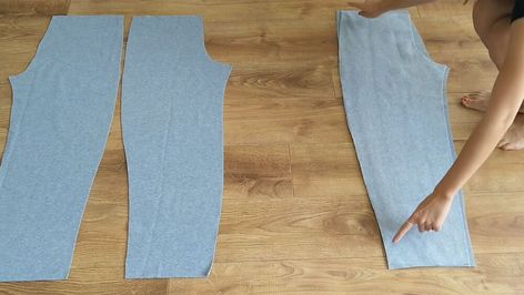 Sweatpants Diy Sewing, Baggy Sweatpants Sewing Pattern, How To Make Sweatpants, Sweatpants Diy, Diy Sweatpants, Plain White Shoes, Sweatpants Pattern, Old Sweatshirt, Making Clothes