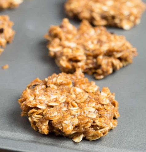 Maple No Bake Cookies No Bake Maple Cookies, No Bake Cookies With Maple Syrup, Maple No Bake Cookies, Unbaked Cookies Recipe, No Bake Caramel Cookies, Maple Nut Goodies, Healthier Deserts, Maple Bacon Cookies, Maple Cookies Recipe