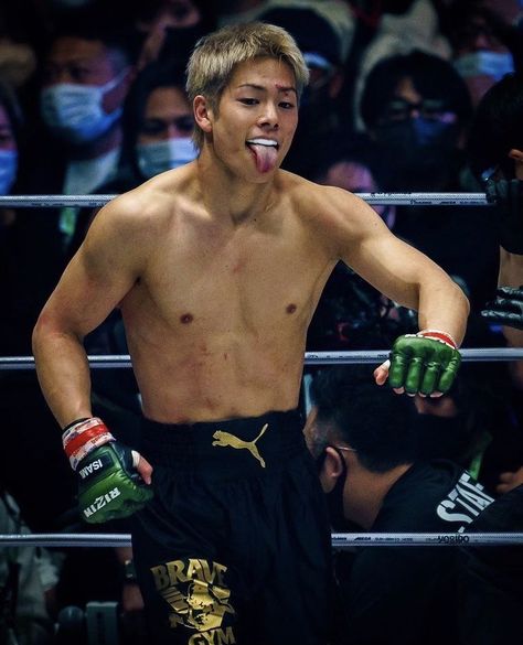 Miura Kota, Kota Miura, Self Defense Techniques, Handsome Asian Men, Save Your Life, Hyogo, Cute Asian Guys, Mma Fighters, Pose Reference Photo