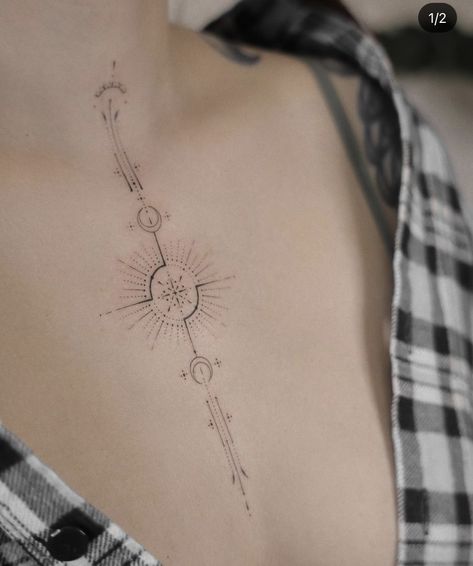 Vertical Back Tattoo, Grime Tattoo, Feminine Compass Tattoo, Spine Tattoo Ideas, Abstract Tattoo Designs, Light Tattoo, Best Tattoos For Women, Spine Tattoos For Women, Friendship Tattoos