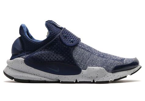 Has there been a more relevant retro in Nike Sportswear’s catalog than the Nike Sock Dart these past two years? The 2004 woven gem had a bit of Nike Air Presto in its DNA but revamped things with an e Jordan Air Force 1, Nike Sock Dart, Fall Sneakers, Sneakerhead Fashion, Navy Sneakers, Air Presto, Nike Air Presto, Jordan Air, Puma Fierce Sneaker