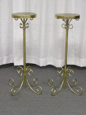 Flower Stands Ideas, Flower Stand Ideas, Wedding Ceremony Floral Arrangements, Candle Centerpieces Elegant, Pillar Decorations, Wrought Iron Security Doors, Metal Wedding Arch, Lighted Centerpieces, Modern Plant Stand