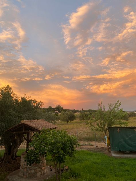 French Countryside House Aesthetic, French Country Side Aesthetic, Countryside Life, French Country Side, Old Countryside Aesthetic, European Countryside Aesthetic, Countryside Town Aesthetic, Greek Countryside Aesthetic, Spanish Countryside