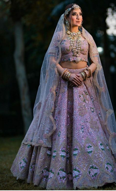 Lavender Bridal Lehenga, Royal Wedding Outfits, Latest Bridal Lehenga, Lehenga Red, Couple Wedding Dress, Indian Bridal Photos, Asian Bridal Dresses, Lehnga Dress, Bridal Lehenga Collection