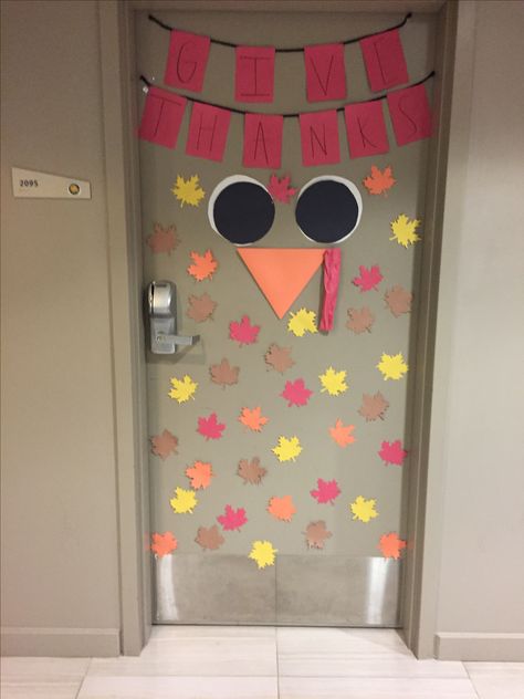 Thanksgiving Door Decorations For Office, November Teacher Door Ideas, Gratitude Door Decorations Classroom, Thanksgiving Decor Classroom, Thanksgiving Class Door, Thanksgiving Office Ideas, Thanksgiving Door Decor, Thanksgiving Door Ideas, Thanksgiving Office Decorations