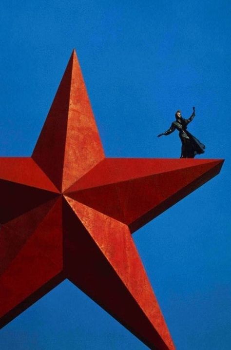 Art Amour, Bloc Party, Russian Revolution, Propaganda Art, Socialist Realism, Soviet Art, Thierry Mugler, Retro Futuristic, Literature Art