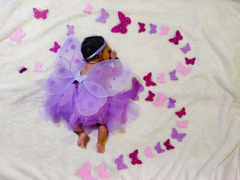 Butterfly Theme Baby Photoshoot, Month Butterfly, Monthly Baby Pictures, Baby Photoshoot Boy, One Month Old, Baby Shower Crafts, Monthly Baby, Mommy Goals, Trendy Baby Clothes