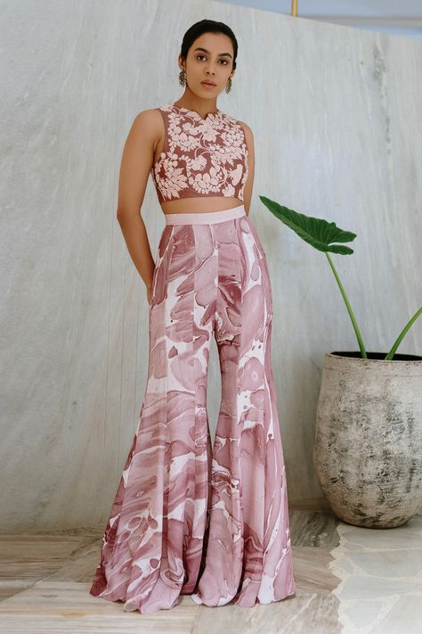 Crop Top With Flared Pants, Crop Top With Pants Indian, Pants Design For Crop Top, Pants And Crop Top Outfit Indian, Flared Indian Pants, Paplam Top With Plazo, Indian Outfits Modern Crop Tops, Indian Outfits Modern Weddings, Palazoo Sets Crop Tops