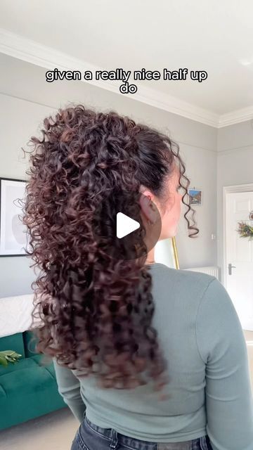 Sophie Marie on Instagram: "Quick & easy half updo for curly hair ⏰   If you don’t like the parted lines you often get with a half up-do this is a great lil hack! The 3 mini claw clips spaced as you see, give the perfect distribution on that top layer!   I ❤️ being able to have my curls down but pinned out the way without over stretching them. This one of the quickest hairstyles I go-to regularly.   Products used: @bootsuk Mini claw clips   🏷️send to a curlfriend who would love this hairstyle 😍   #curlyhairstyle #curlyhair #hairstyle #halfupdo #easyhairstyle" What To Do With Curly Hair Hairstyles, Side Hair Clips Hairstyles, Nice Hairstyles For Curly Hair, Half Up Half Down Clip Curly Hair, Curly Daily Hairstyles, Half Curly Updo, Cute Half Up Curly Hairstyles, Easy Wedding Hairstyles Curly Hair, Half Updo Curly Hair Natural