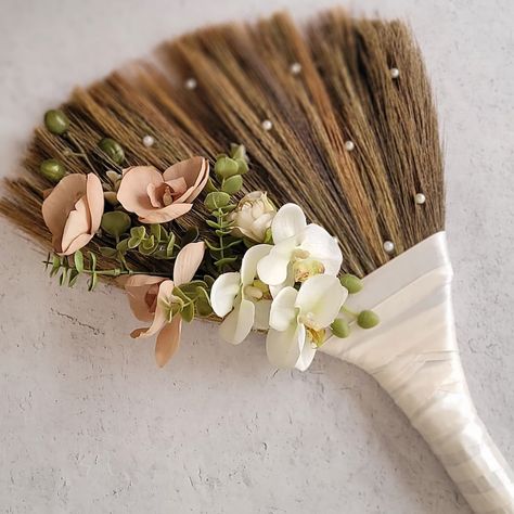 BroomsBaublesNBrides - Etsy Wedding Jumping Broom, Wedding Brooms, Jumping Broom, Wedding Broom, Party Veil, Bridal Bouquet Charms, Jumping The Broom, Kingdom Woman, Bouquet Charms