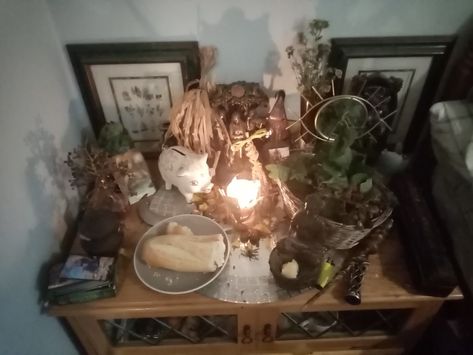 Demeter Altar Ideas, Greek Altar Ideas, Hellenic Altar Ideas, Greek God Altar, Hellenism Altar, Demeter Altar, Zeus Altar, Lammas Altar, Deity Altar