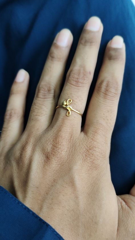 Rings For Daily Wear, Gold Ring Design, 50 Blouse Designs, Stunning Rings, Wear Rings, Wedding Flower Jewelry, Sms Language, Gold Finger Rings, Nature Instagram