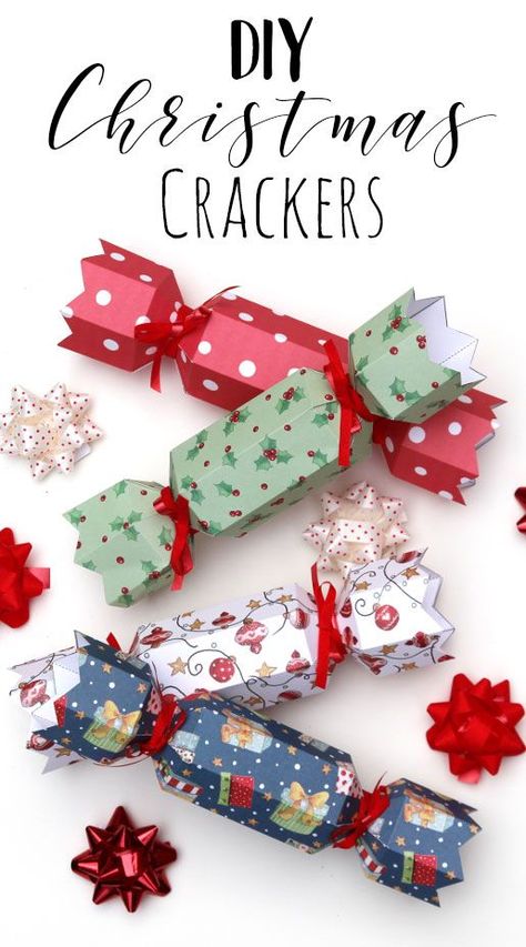 Make your own DIY Christmas crackers, the perfect craft idea for Christmas Day! Make these handmade crackers with a printable template. Crackers Noel, Card Diy Ideas, Homemade Christmas Crackers, Diy Crackers, Christmas Card Diy, Fun Templates, Diy Christmas Crackers, Hobbies To Take Up, Hobby Lobby Christmas