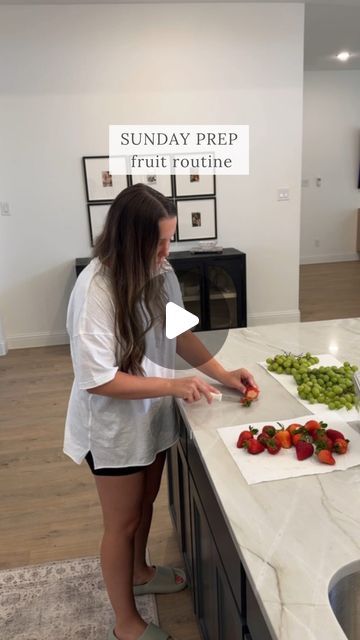 Jade on Instagram: "Sunday means fruit and produce prep 🫡 comment “fruit prep” for the details to be sent your way!  I love using the salad spinner to soak, rinse, and spin off all of the excess water. All of your fruit will last so much longer if you get it good and dry before storing in the fridge. Also grab some good fruit containers, that’s a huge part of my weekly fruit prep routine! 🍓🍇🍍  #amazonkitchenfinds #fruitprep #momroutine #fruitwash #washyourfruit #produceprep #momroutines #momlife #amazonkitchenfavorites #amazonkitchen" Where To Store Fruit In Kitchen, Fruit Containers For Fridge, Produce Prep, Fruit Prep, Sunday Prep, Produce Containers, Mom Routine, Salad Spinner, Fridge Storage