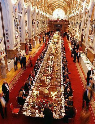 بيوت ملكية, Harry And Meghan Wedding, St Georges Hall, Wedding Lunch, Meghan Markle Wedding, Elisabeth Ii, Royal Residence, Queen Of England, British Monarchy