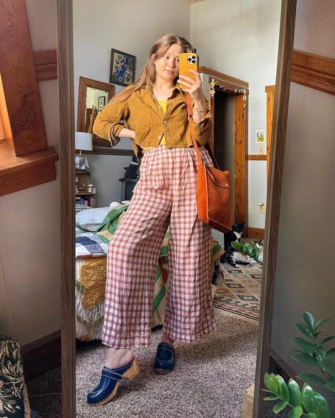 Caitlin B. ☻ (@thrift_bee) • Instagram photos and videos Red Mary Janes, Uk Life, Red Crossbody Bag, Artsy Outfit, Green Flats, Red Crossbody, Green Belt, Project Board, Ethical Brands