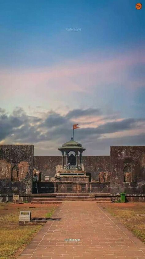 Raigad Fort Shivaji Maharaj, Rajgad Fort Images, Chatrapati Shivaji Maharaj Quotes, Chatrapati Shivaji Maharaj Hd Wallpaper, Shivaji Maharaj Fort, Fort Painting, Fort Images, Raigad Fort, Chatrapati Shivaji Maharaj