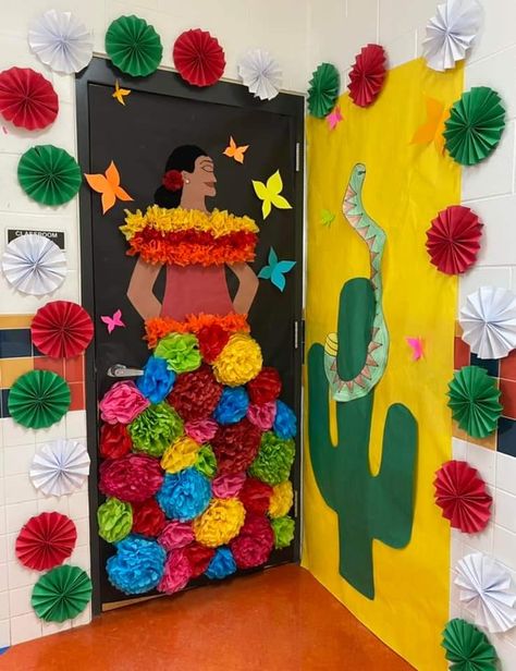 Mexico Door Decorations, Mexican Door Decorations Classroom, Spanish Heritage Door Decorations, Mexico Themed Classroom, Mexican Inspired Classroom, Cuba Door Decoration, Fiesta Door Decorations Classroom, Hispanic Month Door Decoration, Mexico Bulletin Board Ideas