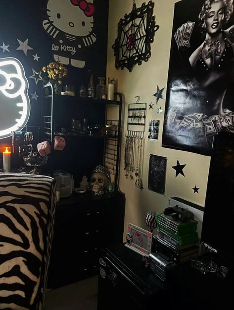 Emo Bedroom, Emo Room, Punk Room, Grunge Bedroom, Gothic Decor Bedroom, Luxury Room Bedroom, Hello Kitty Rooms, Chill Room, Cool Room