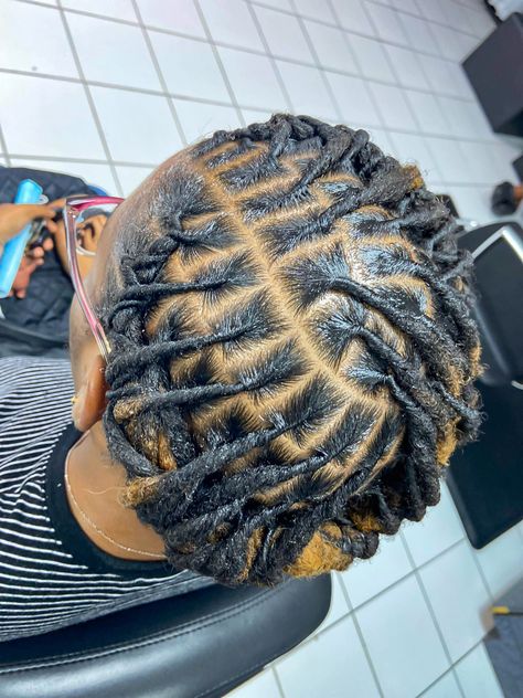 Side Part Barrel Twist Locs, Barrel Twist Locs, Barrel Locs, Locs Starter, Twist Locs, Micro Braids Styles, Mens Dreadlock Styles, Short Dreadlocks, Jamaican Oxtail