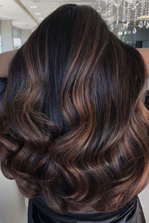 Curly Hair Color Ideas, Curly Hair Color, Highlights For Dark Brown Hair, Bombshell Hair, Black Hair Balayage, Dark Brunette Hair, Hair Color Chocolate, Brown Hair Inspo, Brunette Hair With Highlights