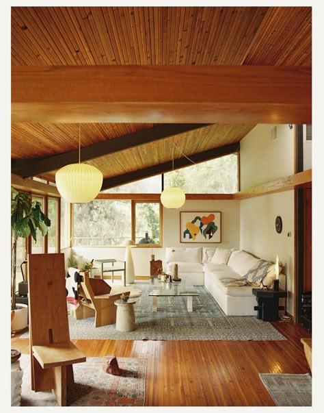 Living Room Post Modern, Fantasy Farm, Casa Vintage, August 22, Mid Century House, Living Room Inspo, Dream Home Design, 인테리어 디자인, House Inspiration