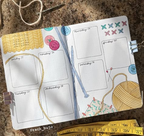 Crochet Journal Ideas, Bullet Journal Knitting, Knitting Journal, Bullet Journal Prompts, Bullet Journal Headers, Creating A Bullet Journal, Bullet Journal Mood Tracker Ideas, Bullet Journal Paper, Bulletin Journal Ideas