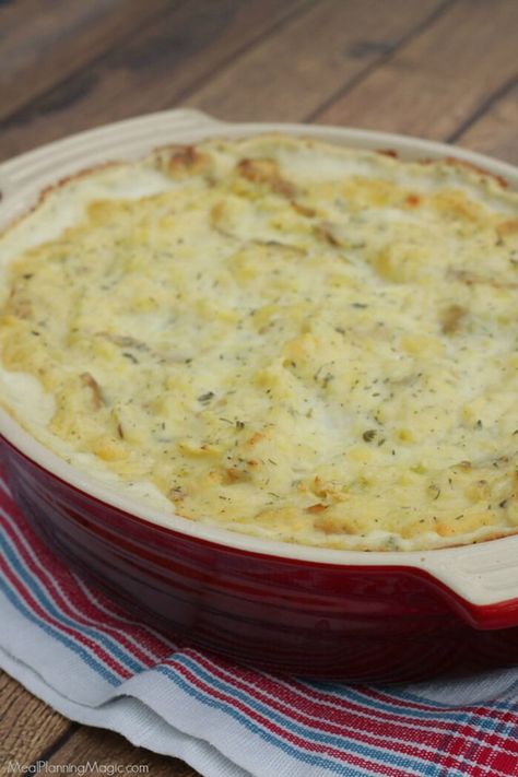 Best make ahead Thanksgiving side dishes! Mashed potatoes you can make in advance. Mashed Potatoes Casserole, Spinach Queso Dip, Make Ahead Thanksgiving Recipes, Spinach Queso, Cabin Meals, Herb Mashed Potatoes, Garlic Herb Mashed Potatoes, Make Ahead Thanksgiving, Potatoes Casserole