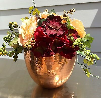 Found on Bing from www.pinterest.com Copper Vase With Flowers, Copper Bowl Decor, Teapot Flowers, Non Floral Centerpieces, Coffee Table Decor Tray, Bronze Wedding, Red Vase, Wafer Paper Flowers, Farmhouse Designs