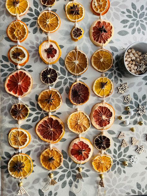 Fall Citrus Garland, Swag Table, Holiday Decor Trends, Fruit Garland, Solstice Party, Fireplace Garland, Orange Christmas, Bay Rum, Dried Orange Slices