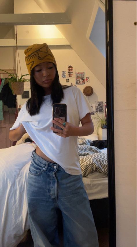 Beanie Summer Outfit, Arcteryx Beanie Outfit, Brown Beanie Outfit, Beanie Outfit Street Style, Beenie Outfit, Grey Beanie Outfit, Beanies Outfit, Beanie Outfit Aesthetic, Cute Jeans Outfit