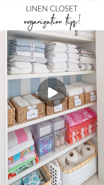 Driven By Decor | Kris on Instagram: "Tips from my fave organizing project of 2023: linen closet organization! 🙌🏻. Comment “LINKS” and I’ll message you the details on all of these organizing favorites (and my peel and stick wallpaper too)! 😊" Linen Closet Design, Marie Kondo Organizing, Bathroom Linen Closet, Driven By Decor, Old Sheets, Closet Hacks Organizing, Clean Linen, Linen Closet Organization, Wire Shelving