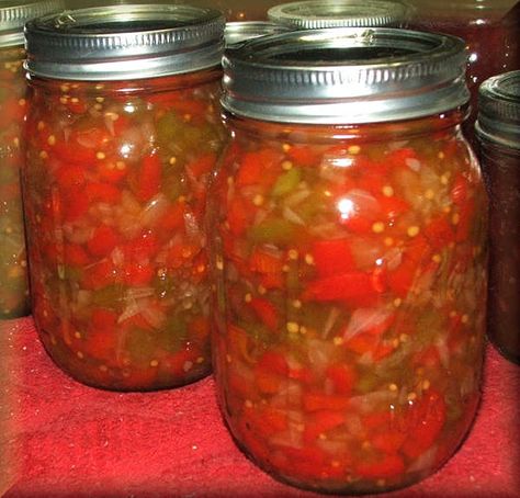 Peppers - Hungarian Hot — YoungstownRecipes.com Hungarian Peppers Recipes, Bell Pepper Relish, Canning Bell Peppers, Pickled Pears, Canning Granny, Canned Pears, Pepper Relish, Home Canning Recipes, Canning Recipe