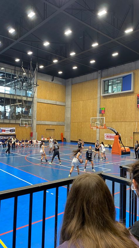 Basketball Girl Aesthetic, Mvp Basketball, Basketball Aesthetic, Ball Aesthetic, Basketball Practice, Bola Basket, Cool Boy Image, Basketball Is Life, Basketball Season