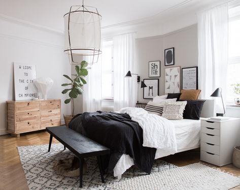 my scandinavian home: Gen's Lovely Bedroom Refresh Nature House, Room Garden, Plants Nature, Bedroom Decor Ideas, Wood Bedroom, Bedroom Refresh, House Room, Decor Minimalist, Garden Yard