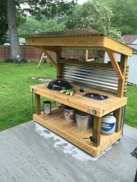 Weber Kettle, Outdoor Grill Station, Backyard Barbeque, Outdoor Kitchen Bars, Kitchen Design Diy, Diy Budget, Summer Backyard, Backyard Kitchen, Patio Kitchen