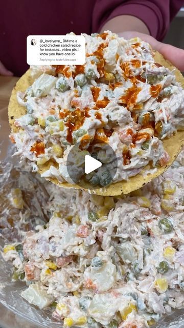 Evelia Soto 🇲🇽🇺🇸 on Instagram: "💥 Quick and easy rotisserie chicken salad 🐓 ain’t nobody got time to sometimes boil our chicken ¿y por qué no? WHAT HOT SAUCE DO YOU LIKE ADDING ON TOP?? Let’s take a poll!! ⬇️ Ingredients: •1 whole shredded rotisserie chicken @costco •15oz can sweet green beans •15oz can sweet yellow corn 🌽 •15oz can diced carrots 🥕 •chopped pickled jalapeños/ jalapeños en vinagre to your liking (make sure to pour in some of that jalapeño vinagre. Pickles juice) •1/2 tablespoon Paprika powder 🌶️ •un chingo de Pepper (to your liking) •salt (to your liking) •2 cups sour cream •1 cup mayonnaise (I love using the mayo with olive oil 🫒) •2 boiled russet potatoes cut in cubes 🥔 Serve on a tostada! I love adding @tapatiohotsauce #tostadas #chickensalad #rotisseriech Chicken Salad With Tostadas, What To Make With Costco Rotisserie Chicken, Chicken Salad Tostadas Mexican, How To Make Chicken Salad, Chicken Rotisserie Recipes, Chicken Salad Tostadas, Costco Rotisserie Chicken Recipes, Rotisserie Chicken Dinner Ideas, Mexican Chicken Salad Recipe