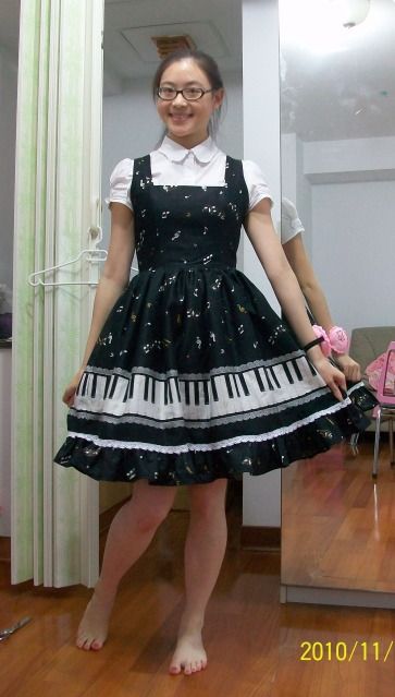 lolita piano printed dress - Google Search My Photos, Photo Look, Printed Dress, Print Dress, Piano, Socks, Deviantart, Summer Dresses, Sewing